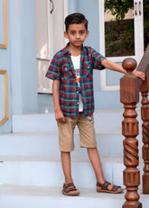 Boys' Vibrant Plaid Short-Sleeve Shirt & Khaki Shorts 2-Piece Set Vesto.Pk